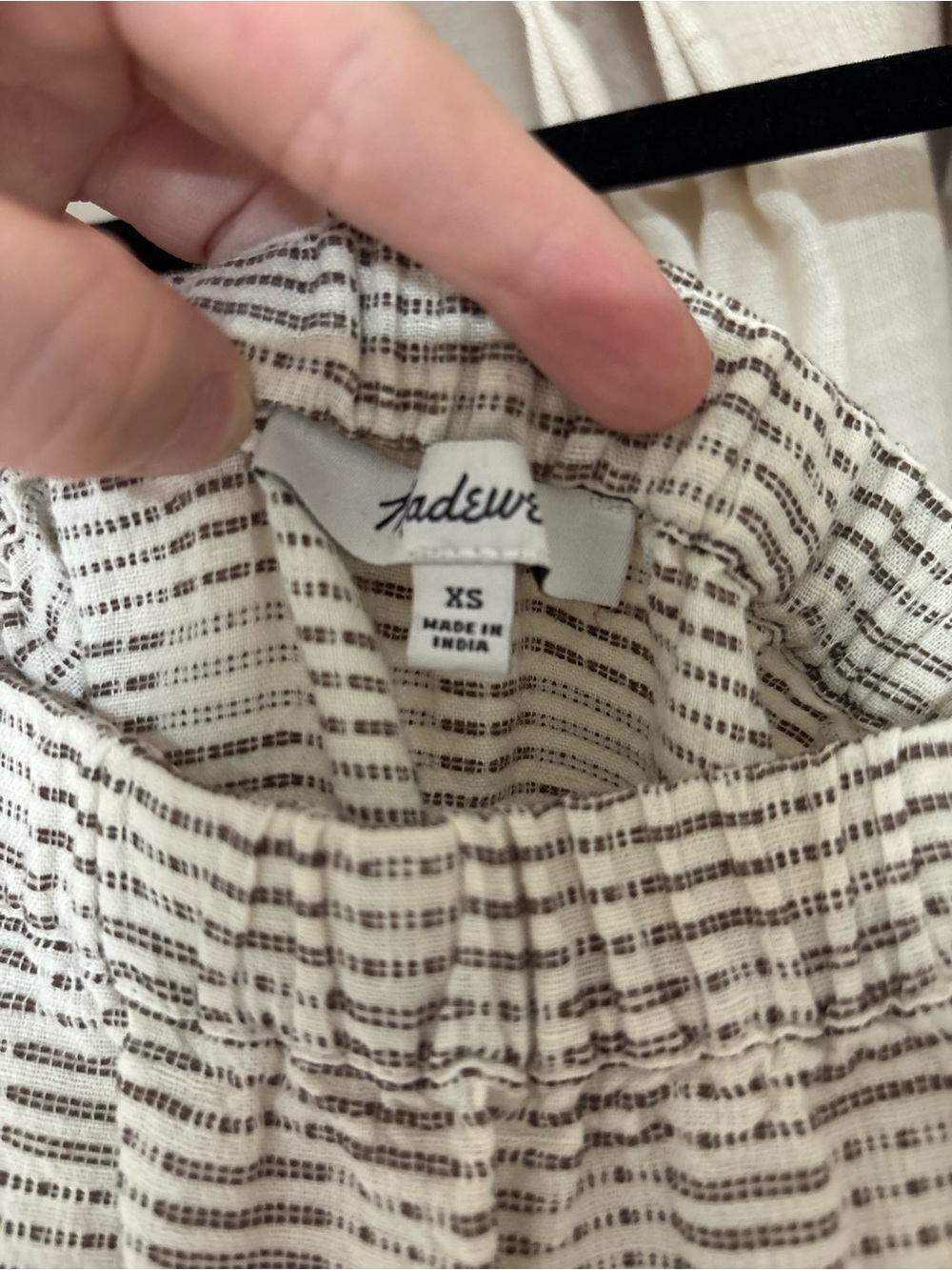 Madewell Flutter-Sleeve Square-Neck Mini
Dress in Striped Jacquard - Picture 5 of 6